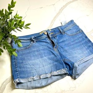 Hollister Jean shorts 💙